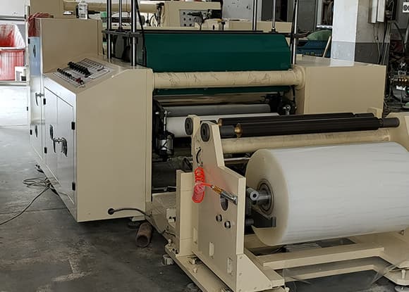 消光分切機(jī)，牛奶盒熱封條薄膜分切機(jī)