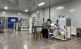 100頭電纜色帶拉線分條機(jī)，金拉線bopp煙膜拆封拉線機(jī)