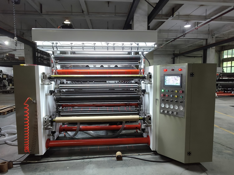 1400薄膜分切機(jī) 1400薄膜分切機(jī)