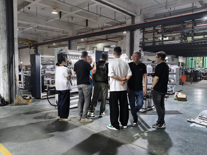 印泥客戶來(lái)廠看拉線設(shè)備 印泥客戶來(lái)廠看拉線設(shè)備